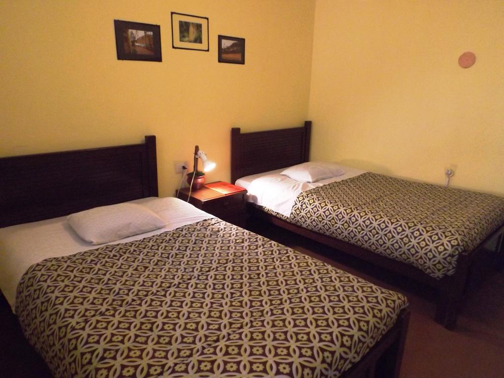 El Manzano Guest House Πούνο Εξωτερικό φωτογραφία