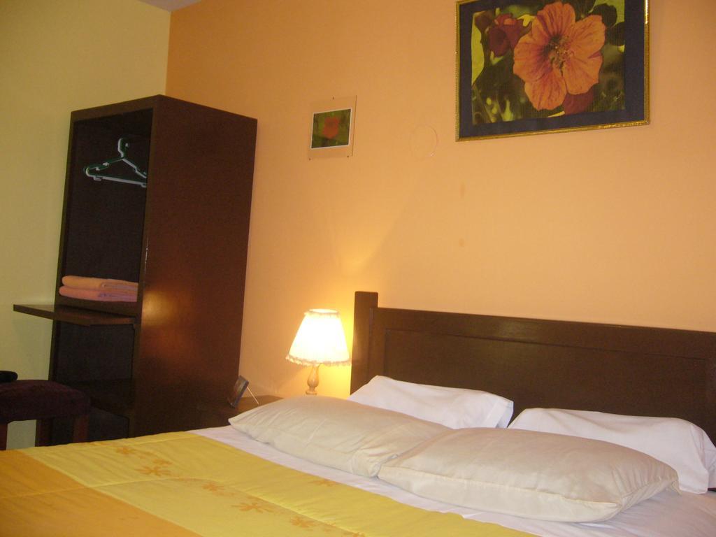 El Manzano Guest House Πούνο Δωμάτιο φωτογραφία
