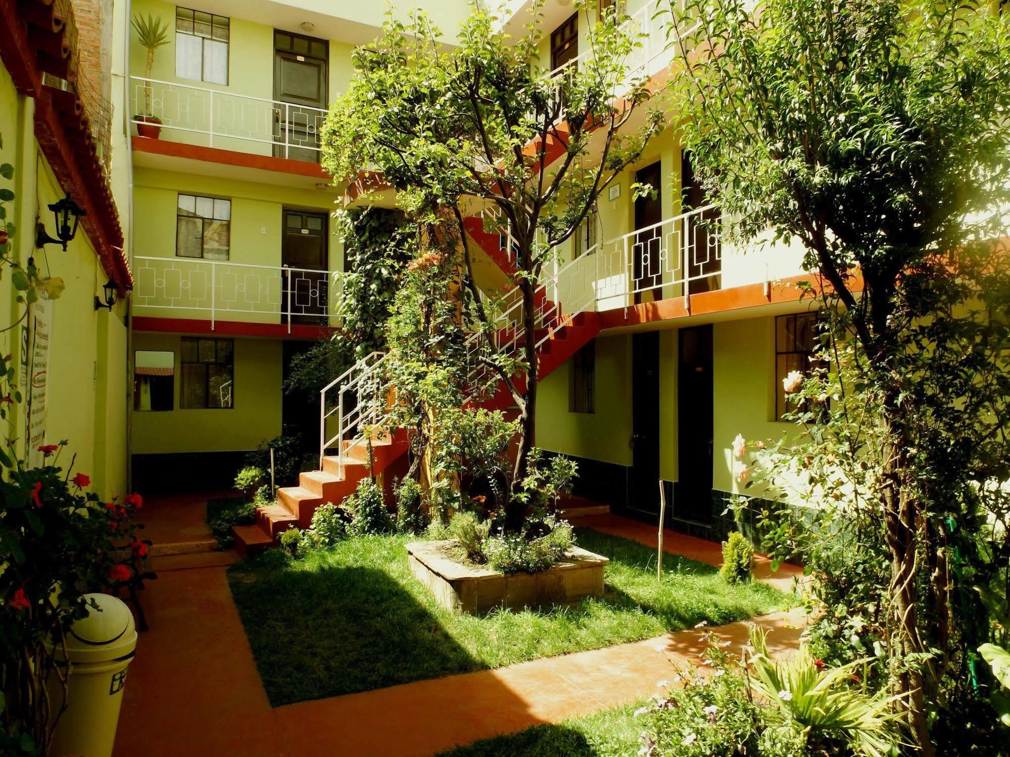 El Manzano Guest House Πούνο Εξωτερικό φωτογραφία