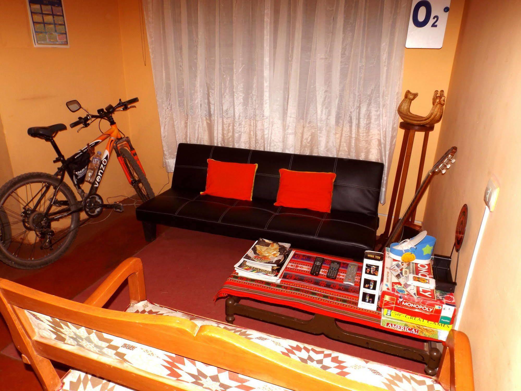 El Manzano Guest House Πούνο Εξωτερικό φωτογραφία